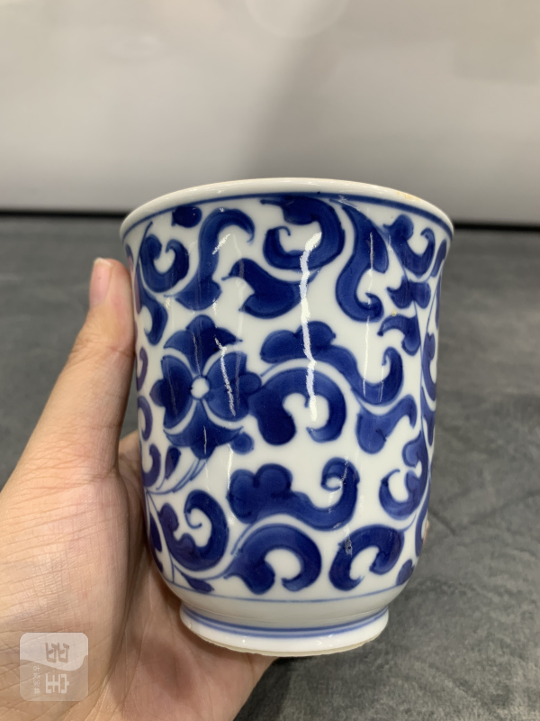 清康熙青花缠枝花卉纹铃铛盖杯 - 图5